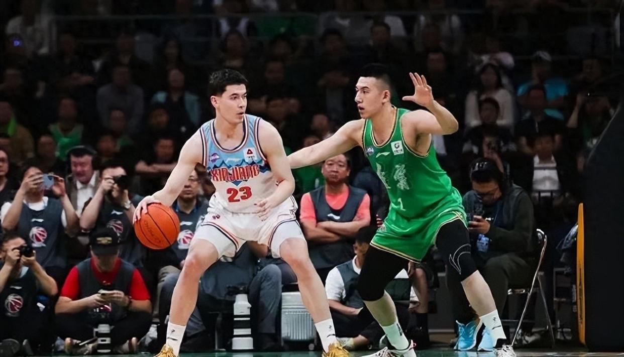 澳网最新形势：新疆男篮高居榜首，辽宁男篮强势追赶，冠军归属成迷的简单介绍